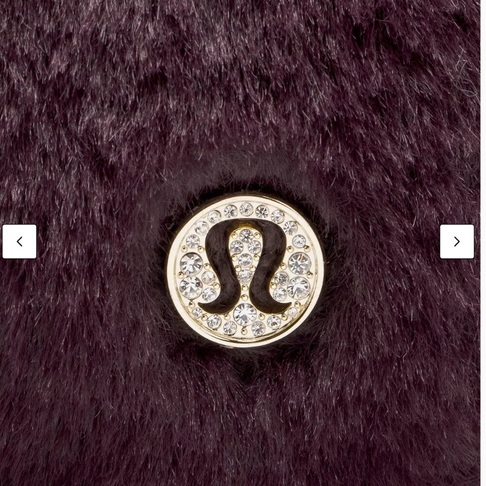 Everywhere Crossbody Bag 2L Plush Fleece ColourBlack Plum/Gold - Picture 5 of 5